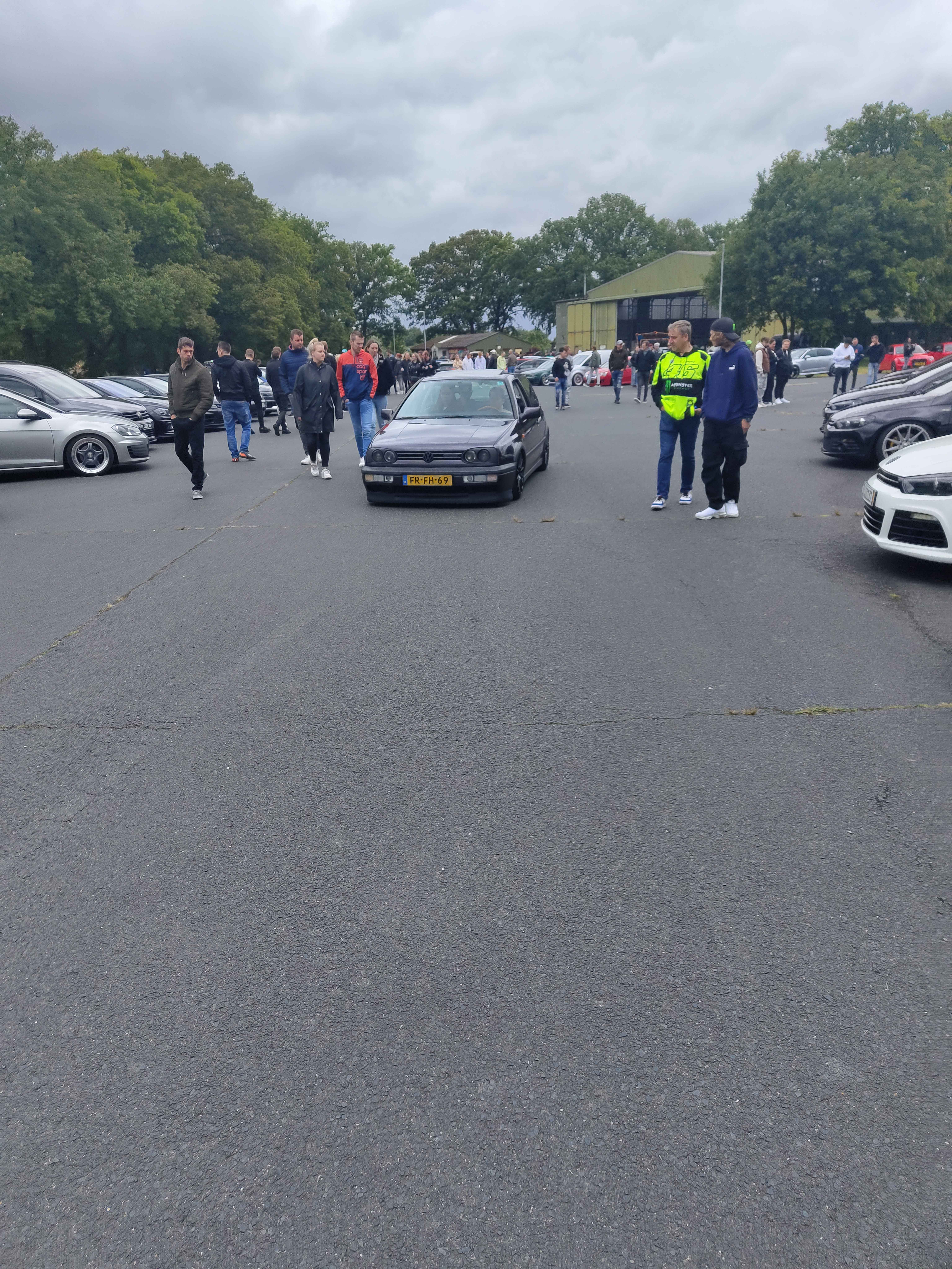 a car image is supposed to be here