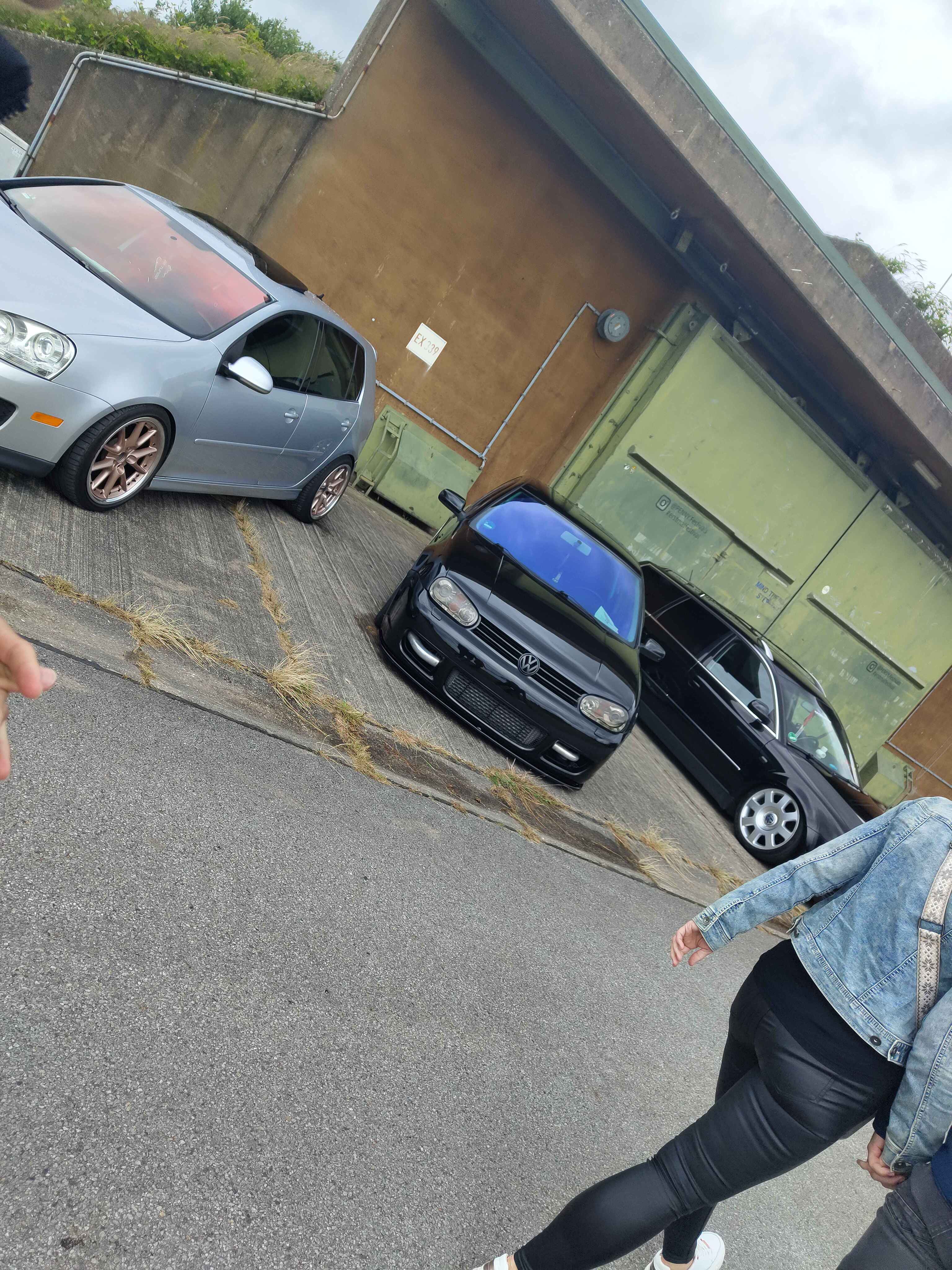 a car image is supposed to be here