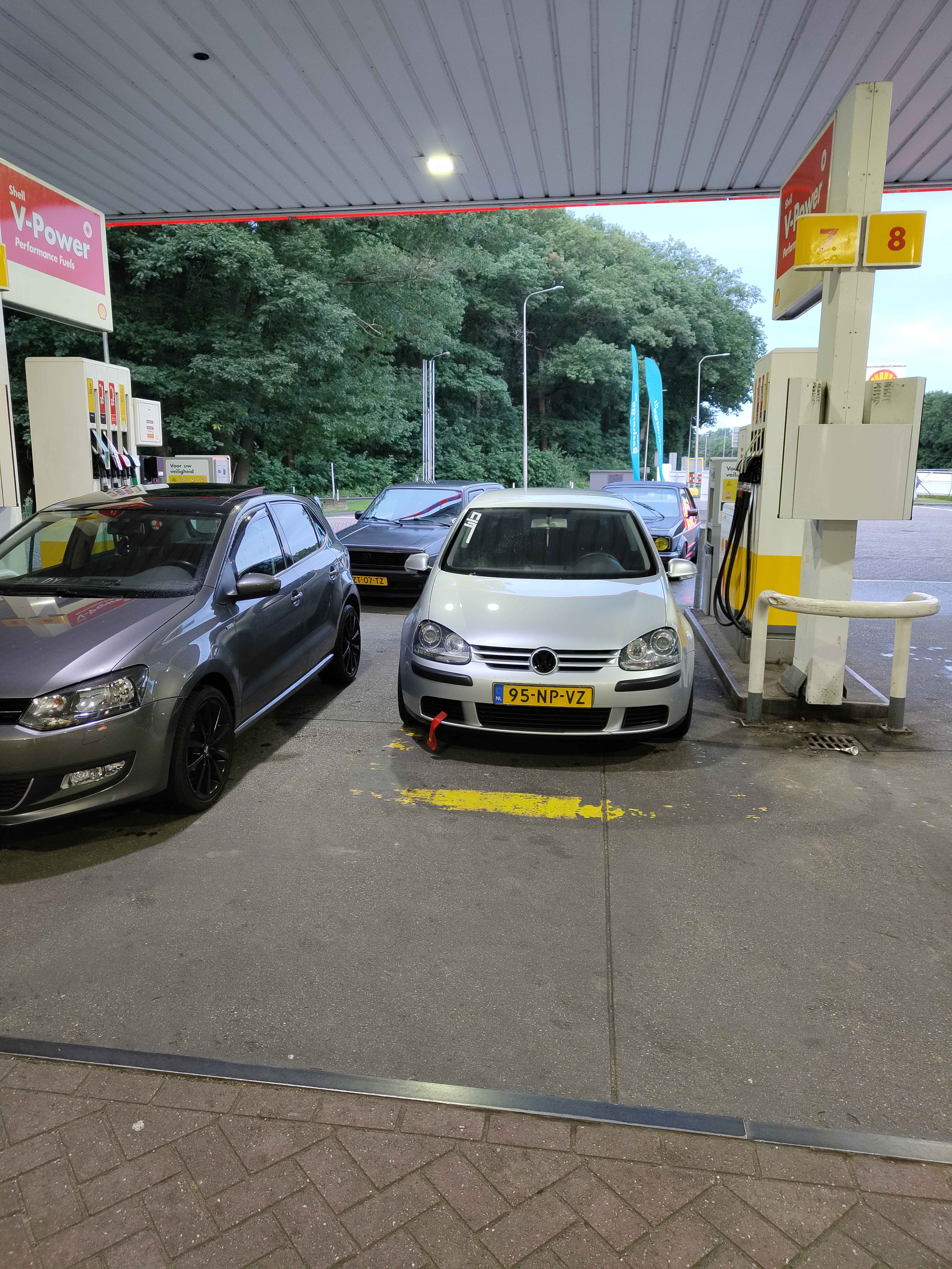 a car immage is supposed to be here