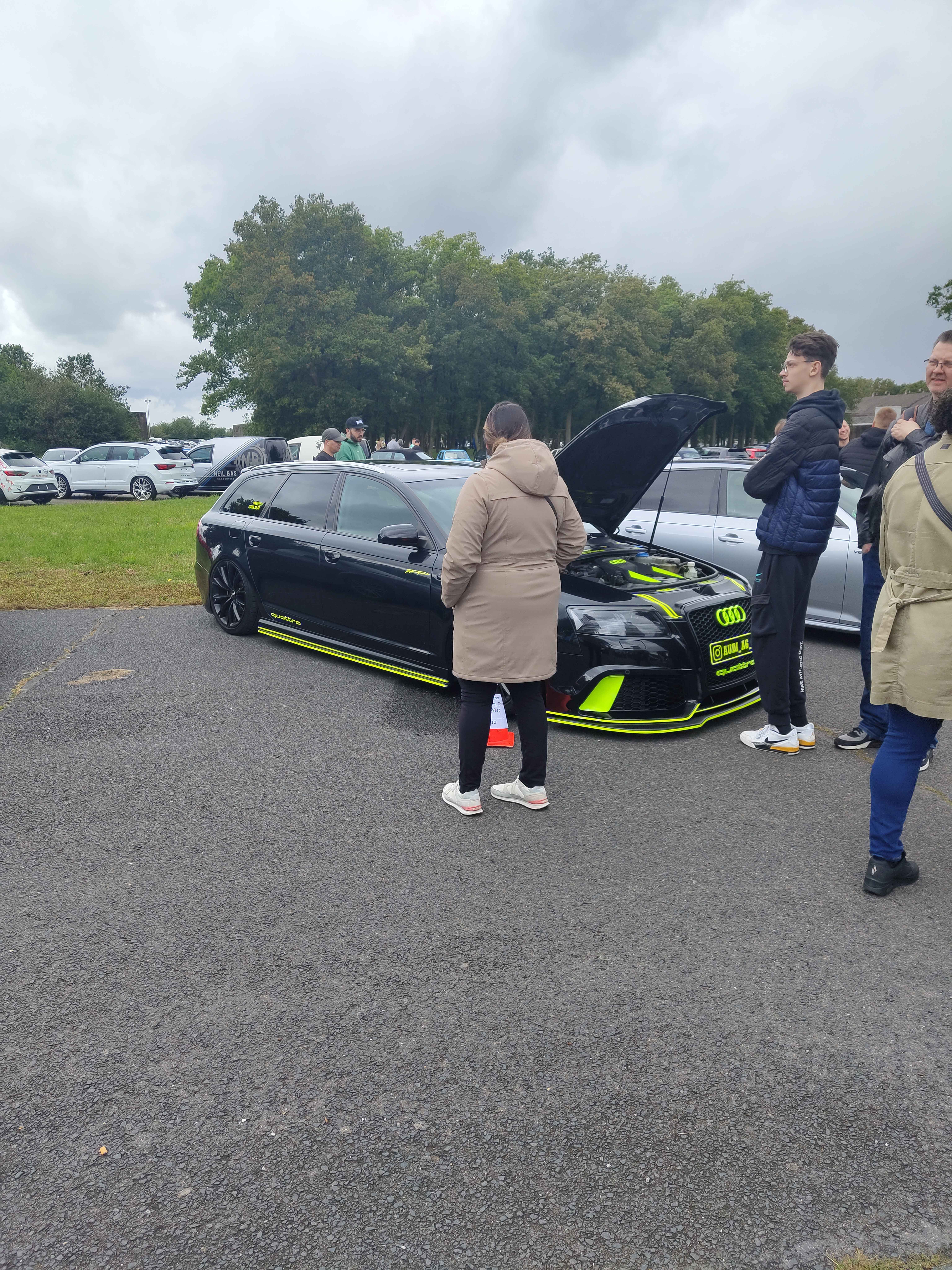 a car immage is supposed to be here