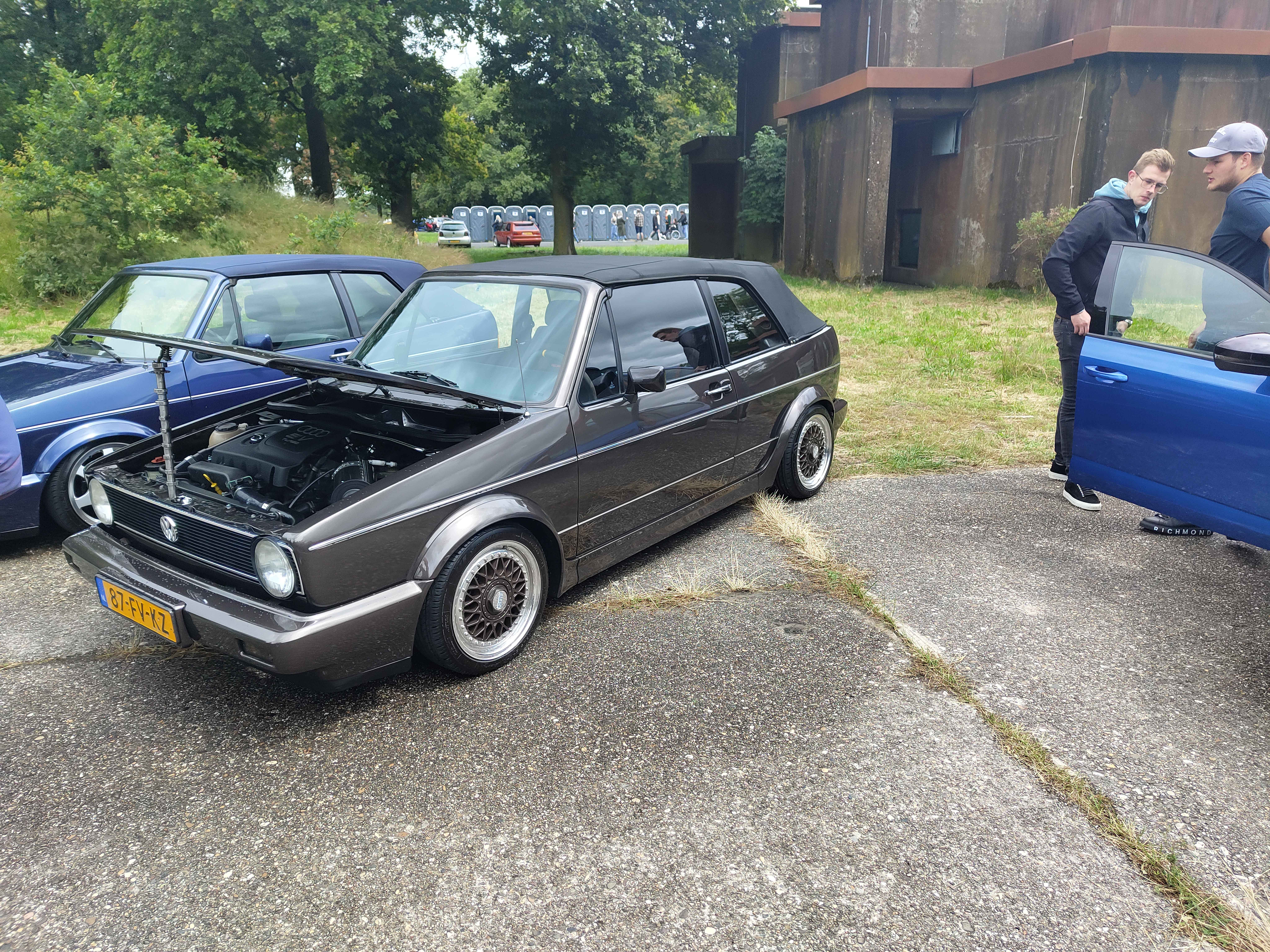 a car immage is supposed to be here