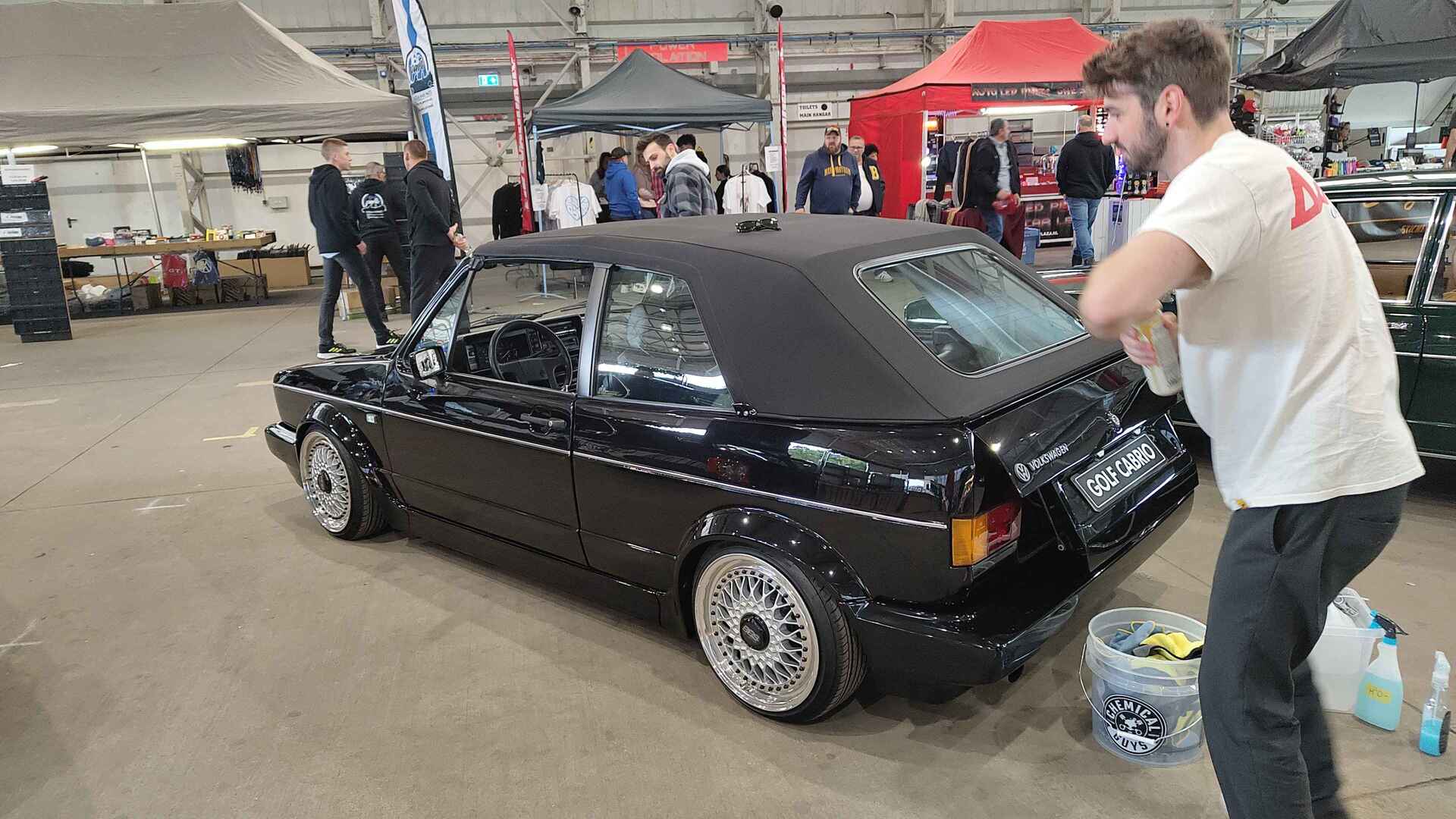 a car image is supposed to be here