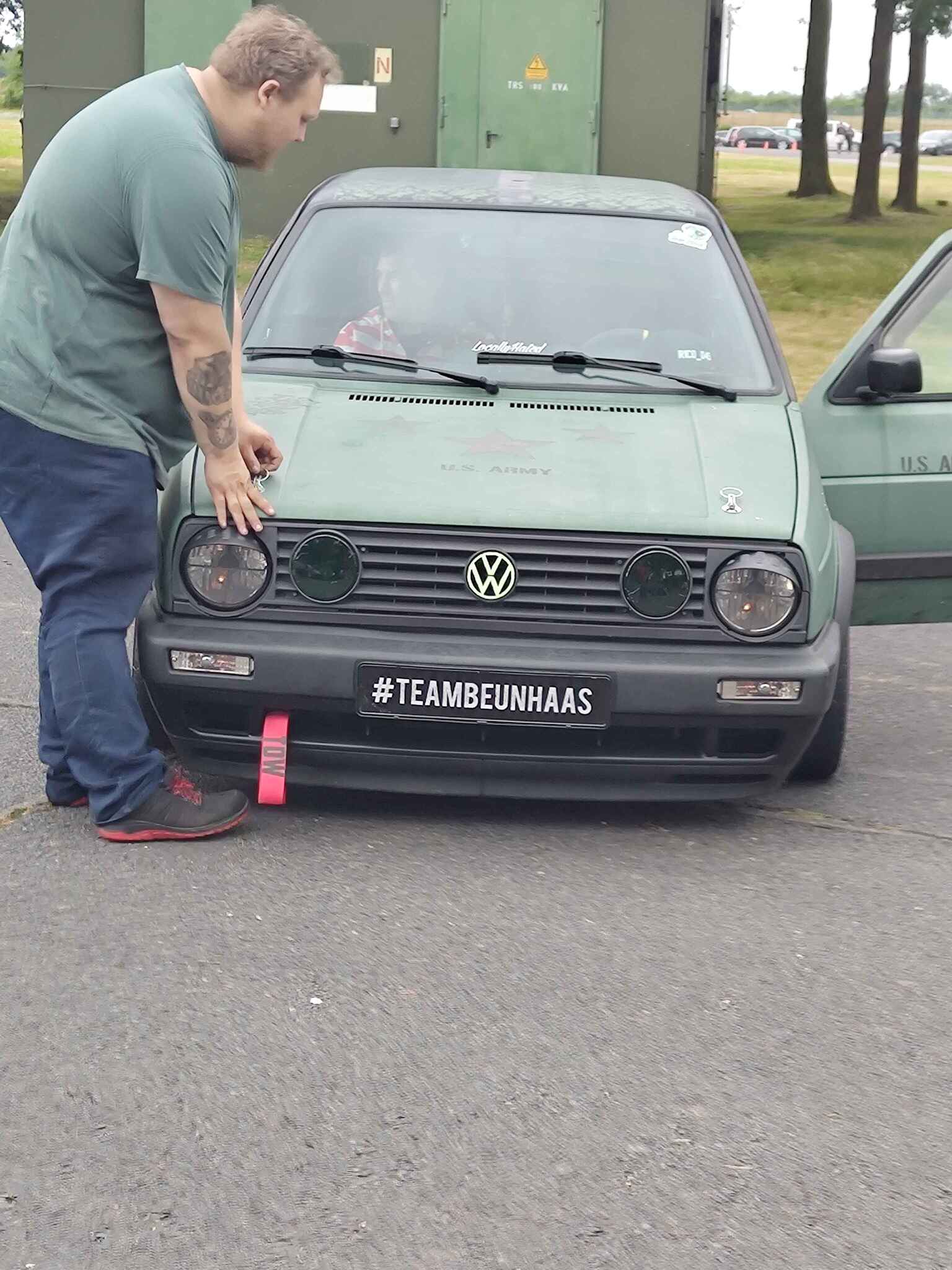 a car image is supposed to be here