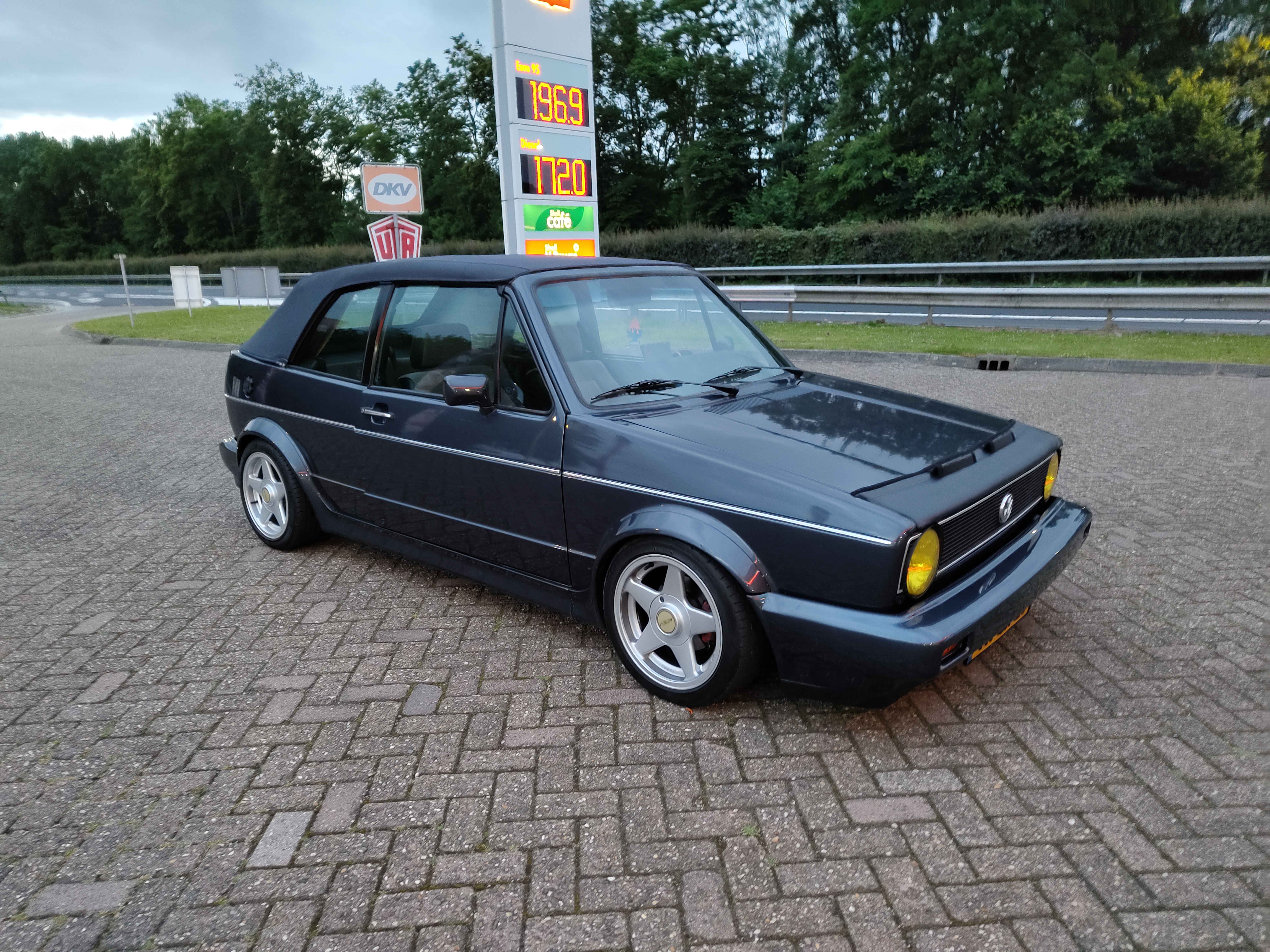 a car immage is supposed to be here