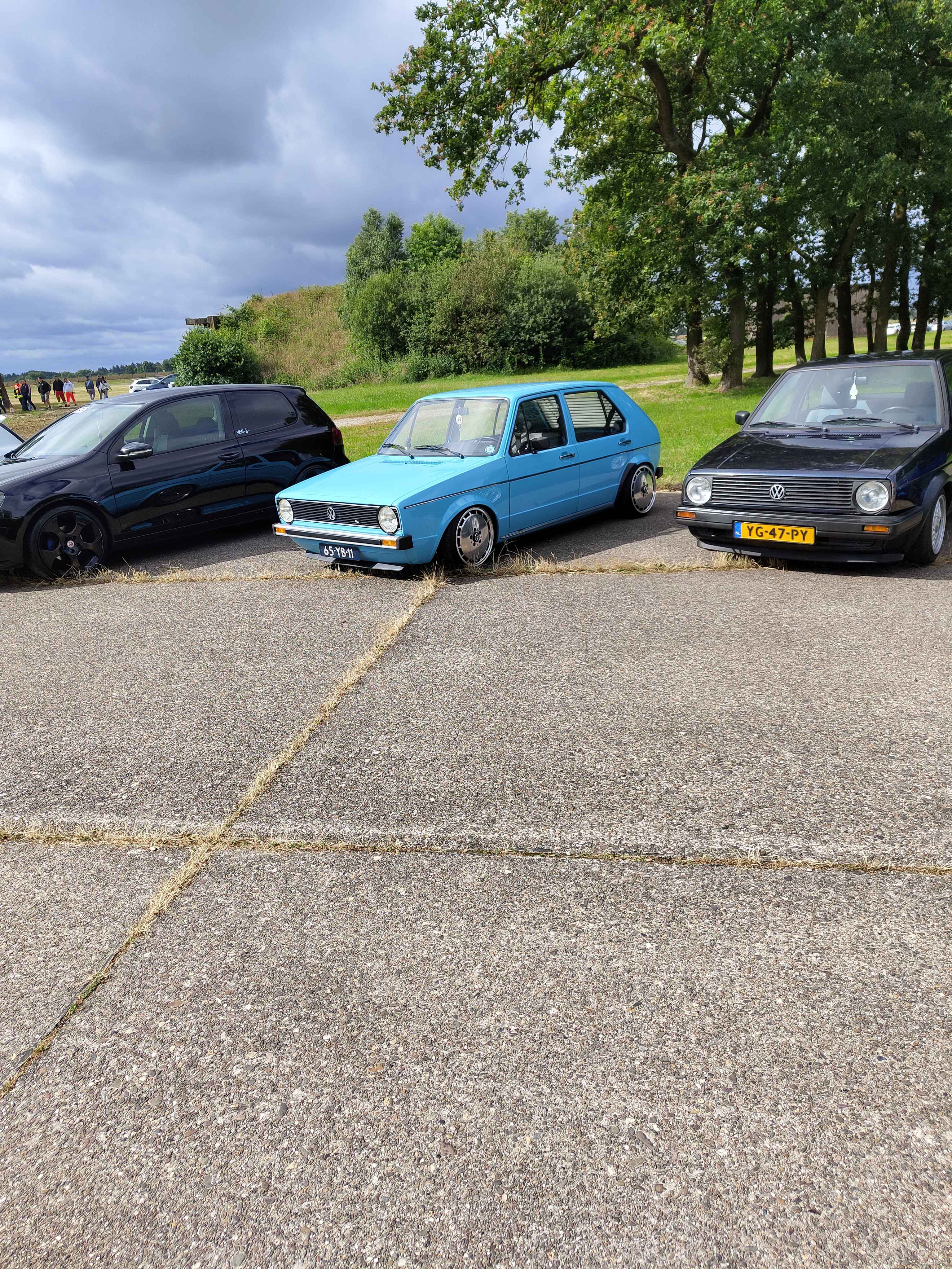 a car image is supposed to be here